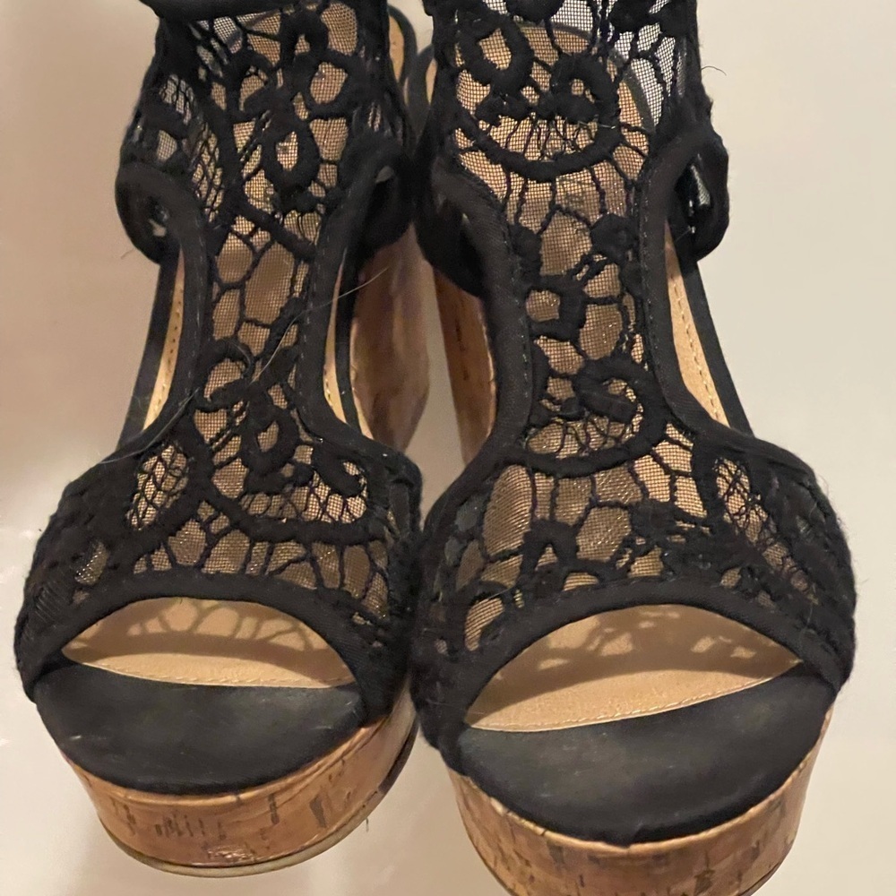 American Eagle Black Wedge Sandals- Women’s 9- Heels, Strappy Boho Lace cork - Picture 9 of 10